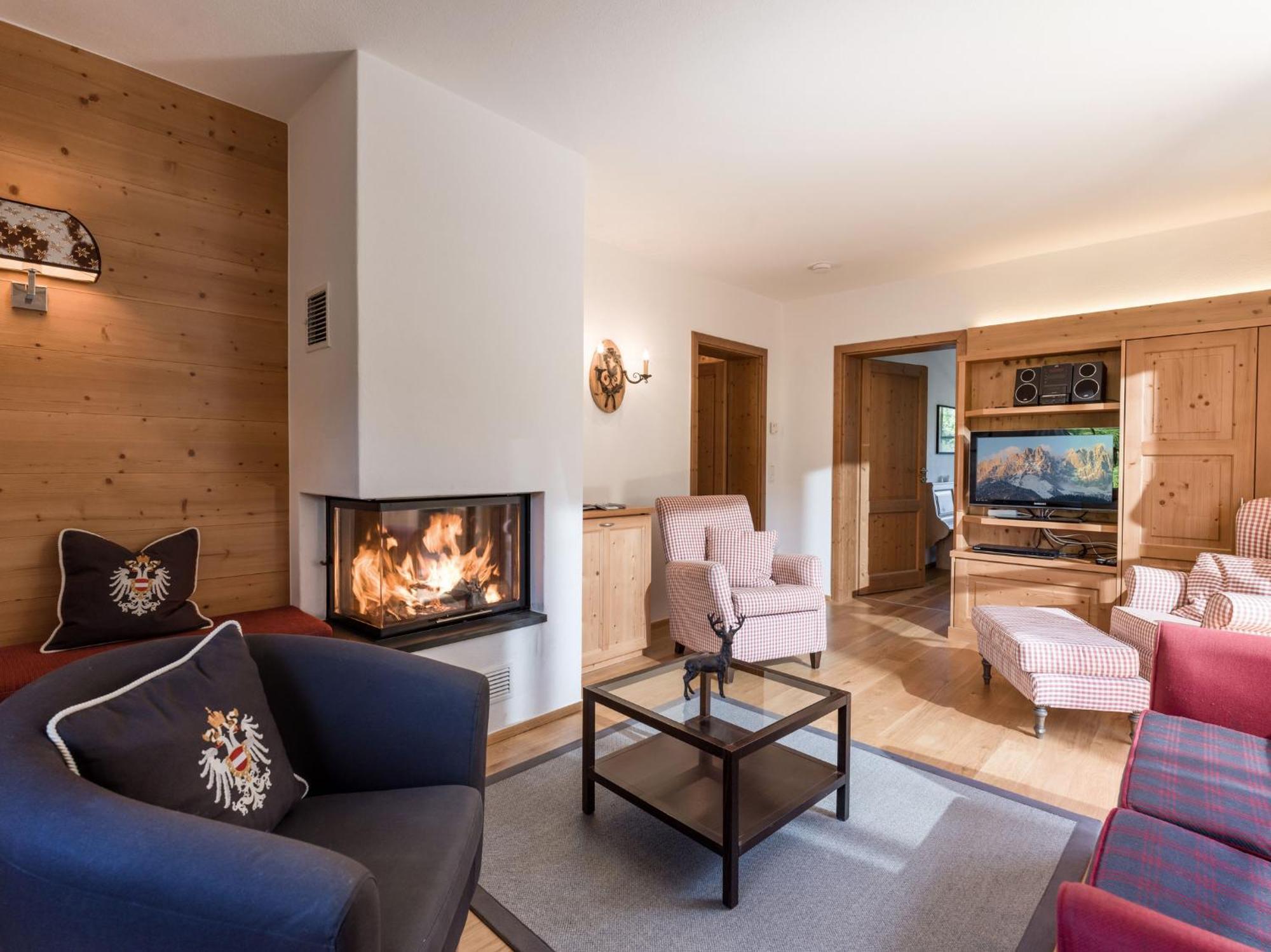 Landhaus Kitzhorn Appartement Hahnenkamm - By Nv-Appartements Kitzbühel Exterior foto